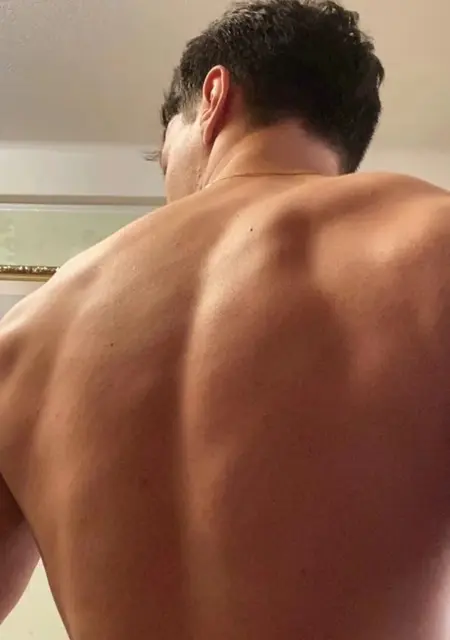 Максик из Киева, ищу на сайте открытые отношения