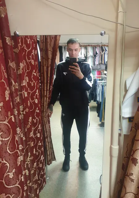 Я Максим, 36, знакомлюсь для открытые отношения в Радомышле