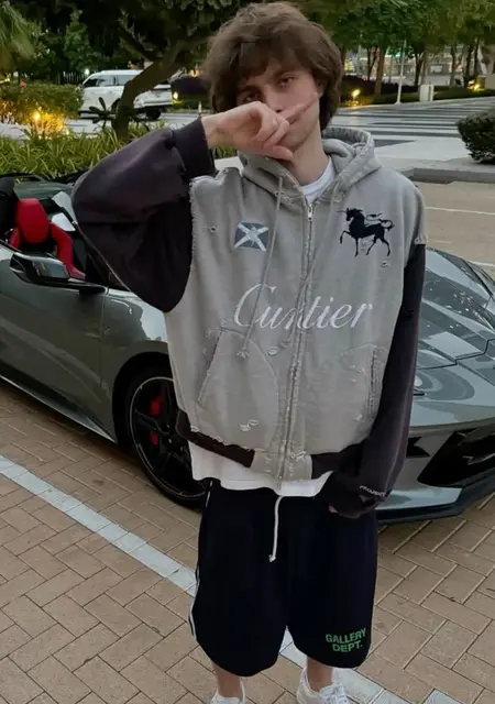 Я Артем, 25, из Амстердама, ищу знакомство для вирта