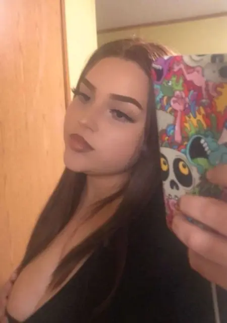 Neni из Тбилиси, мне 21, познакомлюсь