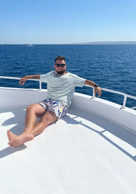 Я Alex, 27, из Гамбурга, ищу знакомство для приятного времяпровождения