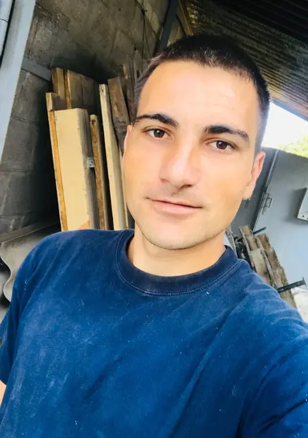 Алексей з Запоріжжя, мені 28 років, познайомлюсь для спілкування