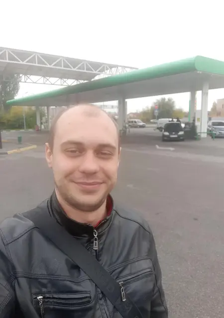 Артем из Краматорска, ищу на сайте знакомства на одну ночь