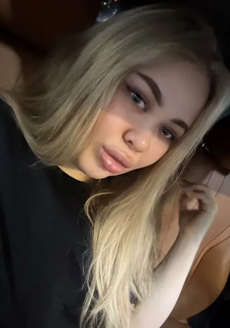 Я Алина, 25, из Берлина, ищу знакомство для вирта