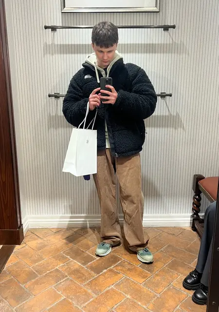 Олександр из Рима, мне 18, познакомлюсь для общения