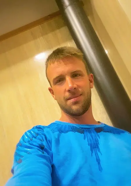 Francesco из Катания, мне 30, познакомлюсь для приятного времяпровождения