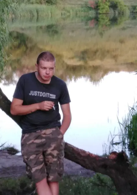 Я Андрей, 28, из Кропивницкого, ищу знакомства на одну ночь