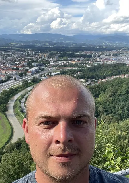 Евгений из Фризенфен, мне 31, познакомлюсь для вирта