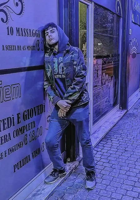 Я Matteo, 20, из Фермо, ищу знакомства без обязательств