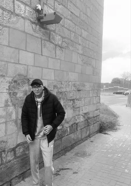 Milosz из Варшавы, мне 21, познакомлюсь для дружбы