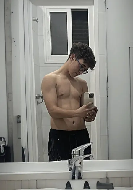 Я Juan, 19, из Аркос-де-ла-Фронтера, ищу знакомство для общения