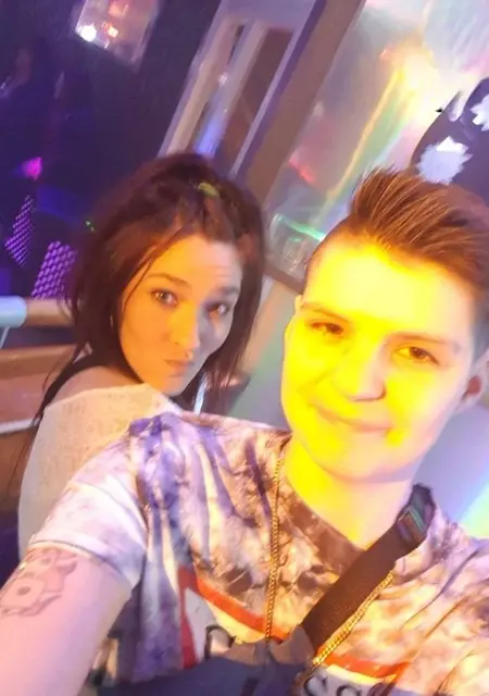 Я Lisa, 27, из Лондона, ищу знакомство для дружбы