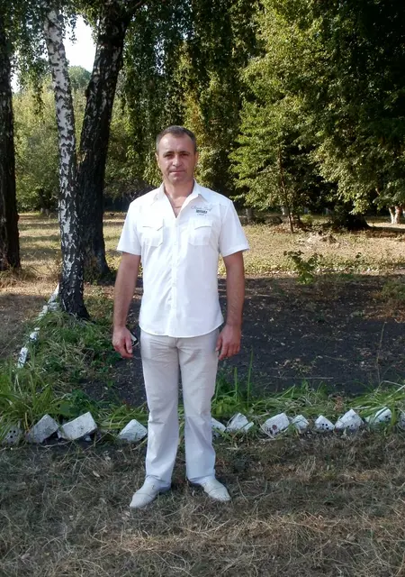 Я Димитрий, 49, из Житомира, ищу знакомства на одну ночь