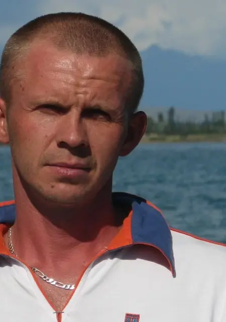 Я Aleksei, 48, из Бишкека, ищу знакомство для постоянных отношений