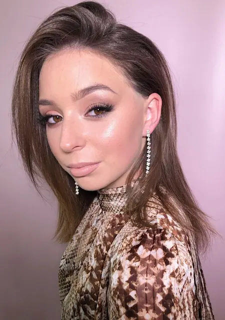 Alina з Рівного, мені 22 років, познайомлюсь для дружби