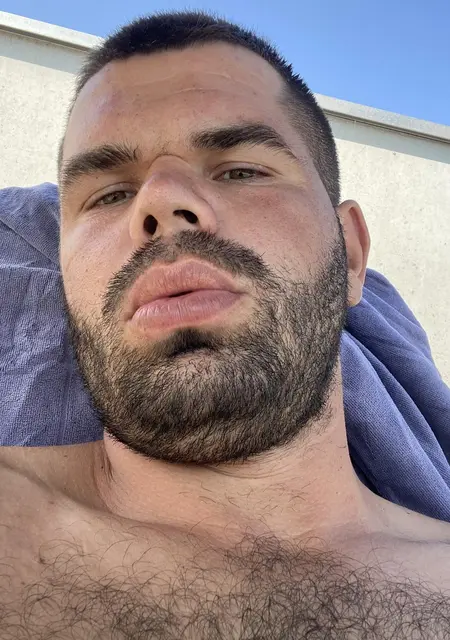 Я Slavik, 30, из Вены, ищу знакомство для приятного времяпровождения