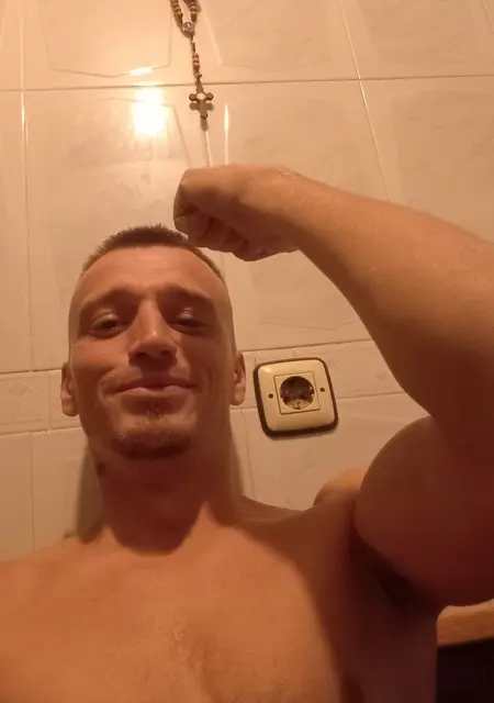Soy Mario, 32 años de Madrid, busco conocer gente para lío de una noche