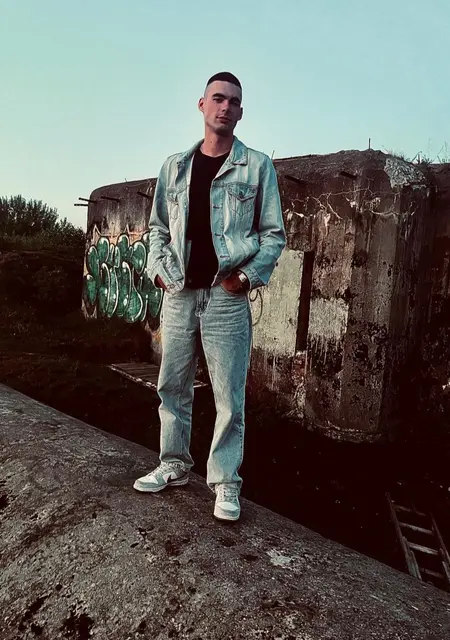 Никита из Бреста, ищу на сайте знакомства на одну ночь