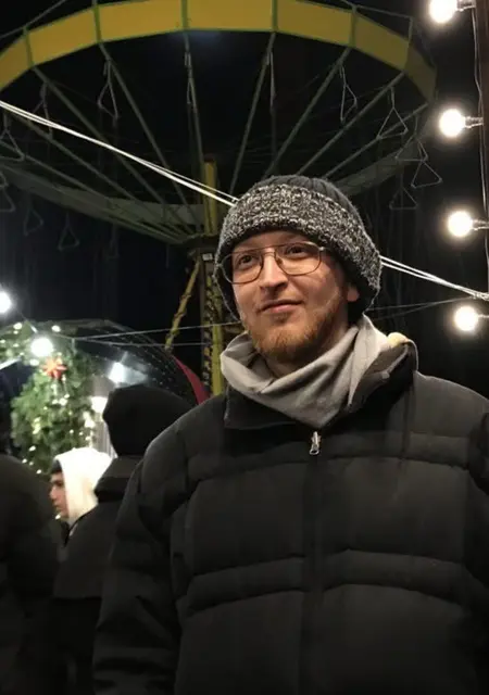 Я Саша, 34 років з Чернівців, шукаю знайомство для відкриті стосунки