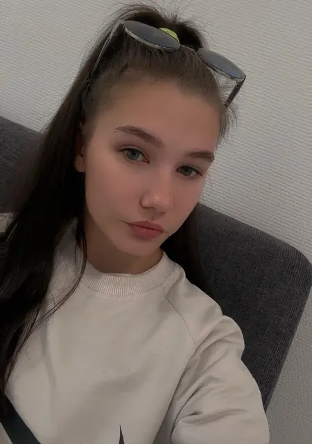 Я Ангелина, 18, из Амстердама, ищу знакомство для общения