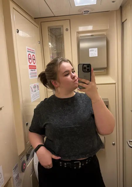 Камилла из Амстердама, ищу на сайте знакомства на одну ночь