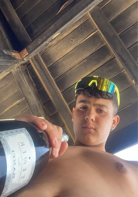 Я Lollo, 19, знакомлюсь для вирта в Риме