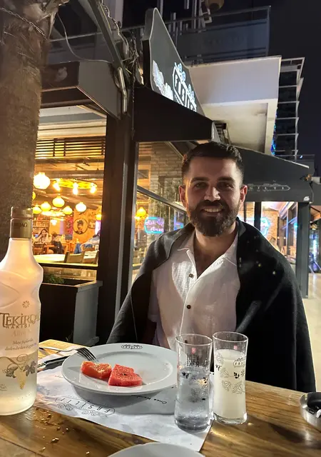 Kaan из Бодрум, ищу на сайте приятное времяпровождение