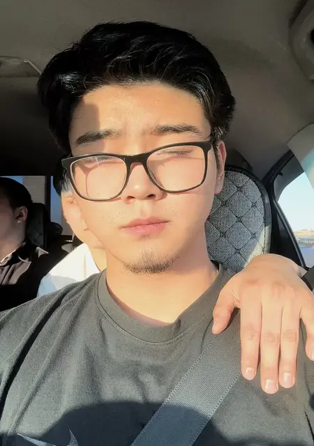 Я Ерасыл, 21, знакомлюсь на одну ночь в Харькове