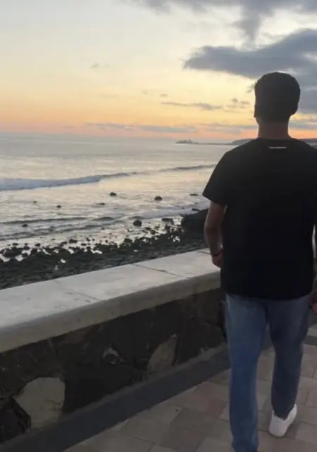 Néstor из Лас-пальмас-де-гран-канария, мне 25, познакомлюсь на одну ночь