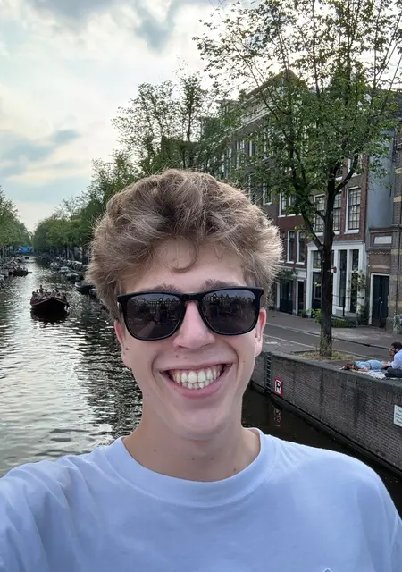 Oleksandr из Канн, ищу на сайте совместные путешествия