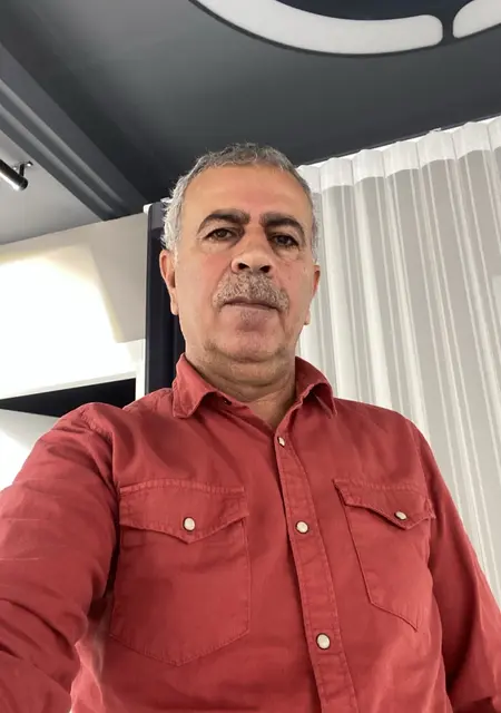 Nakib из Стамбула, мне 50, познакомлюсь для приятного времяпровождения