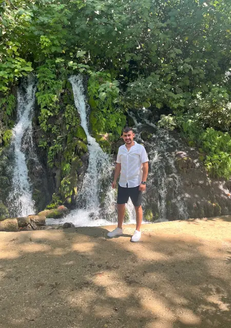 Я Deniz, 28, из Анкары, ищу знакомства без обязательств