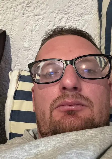 Я Emiljan, 29, знакомлюсь для вирта в Салониках