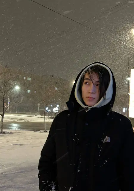 Я Роман, 21, из Атырау, ищу знакомства без обязательств