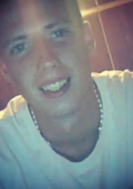 Я Юра К, 32, из Львова, ищу знакомство для постоянных отношений