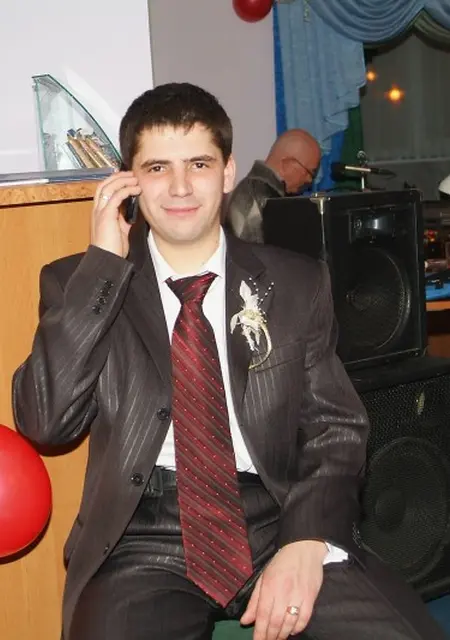 Роман из Луганска, мне 41, познакомлюсь на одну ночь