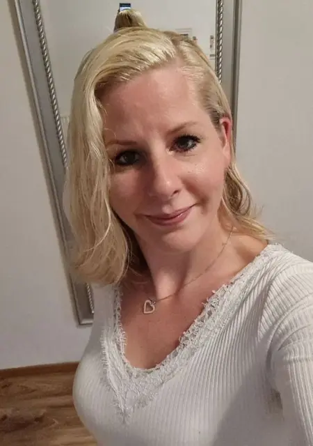 Я Verena, 38, знакомлюсь в Берлине