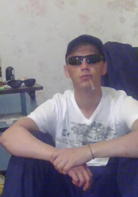 Андрй из Марганца, мне 41, познакомлюсь для общения