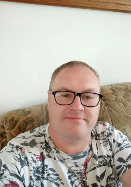 Emmanuel из Парижа, мне 43, познакомлюсь