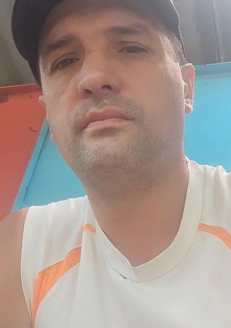 Рома з Донецька, шукаю на сайті знайомства без зобов'язань