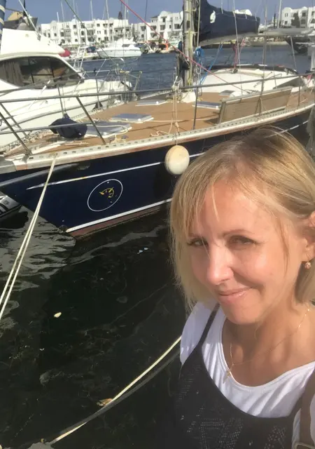 Natali из Минска, ищу на сайте открытые отношения