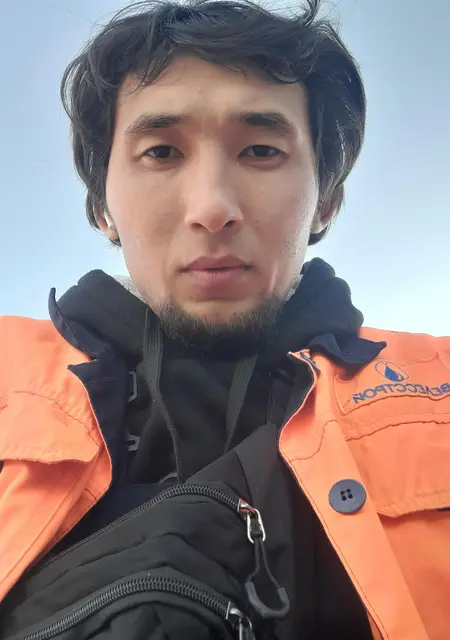 I'm Oljas, 30 from London, seeking connections for one-night stand