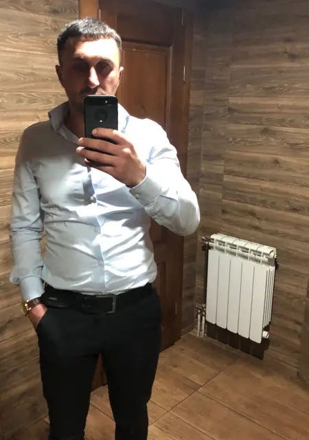 Вася из Хуста, ищу на сайте знакомства без обязательств