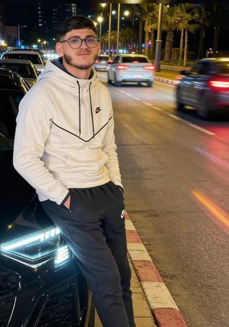 Я Achraf, 24, из Барселоны, ищу знакомство для общения