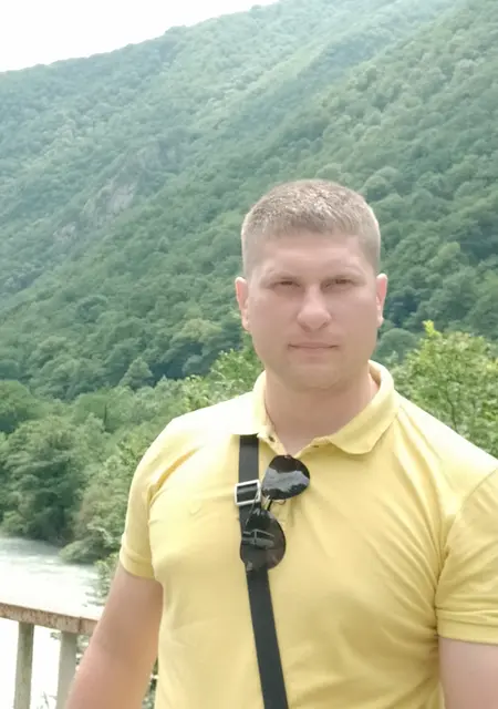 Анатолий з Єнакієвого, шукаю на сайті знайомства на одну ніч