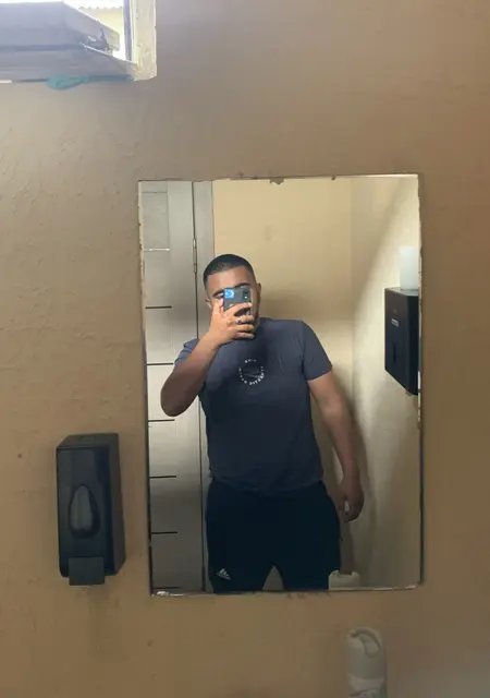 Я Nail, 18, знакомлюсь без обязательств в Алматы