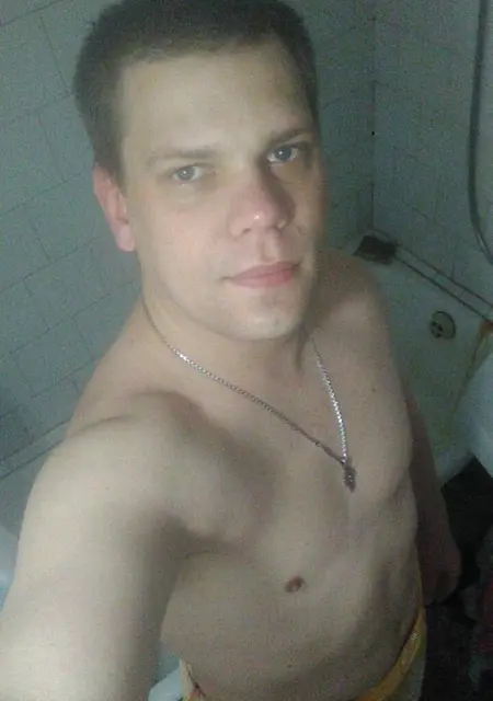 Ден из Херсона, ищу на сайте знакомства на одну ночь