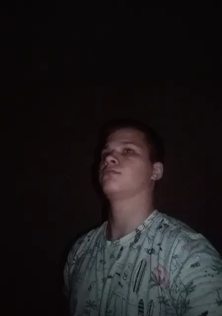 Я Никита, 21, знакомлюсь без обязательств в Запорожье