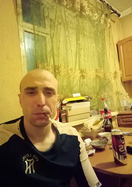 Олежка з Макіївки, шукаю на сайті знайомства на одну ніч