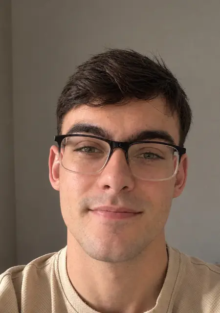 Carlos de Madrid, tengo 24 años, listo para conocer para lío de una noche